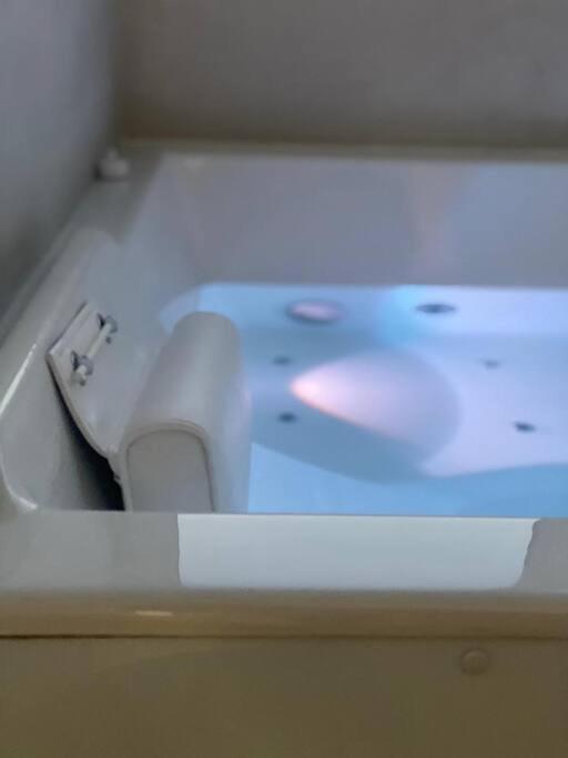 Suite « Body Love » - Jacuzzi Privatif Créteil Eksteriør bilde