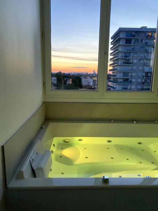 Suite « Body Love » - Jacuzzi Privatif Créteil Eksteriør bilde